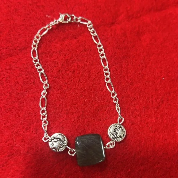 Jewelry - Picture 2 of 4